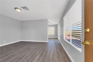 Photo #4: 2510875 Listing