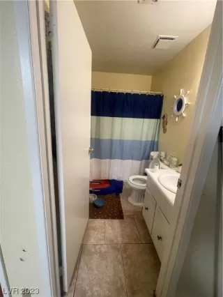 Photo #5: 2510917 Listing