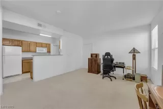 Photo #4: 2510928 Listing