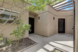 Photo #5: 2510932 Listing