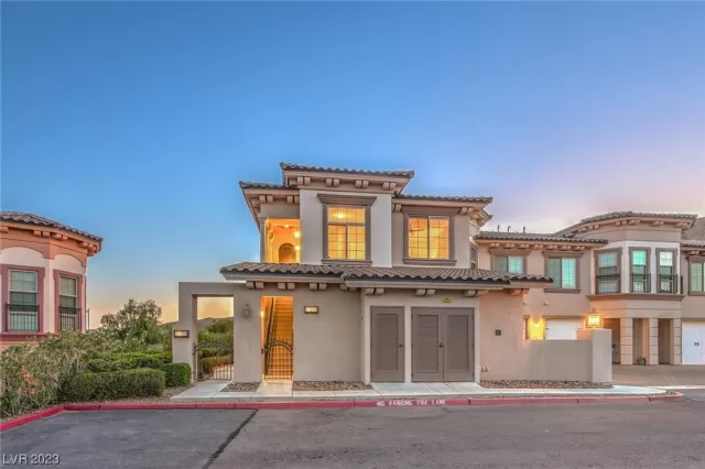 MLS: 2510964 Condo For Sale