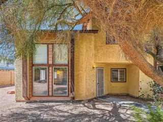 Photo #2: 2510971 Listing 