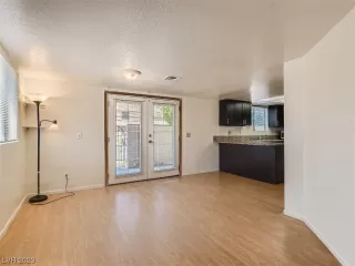 Photo #5: 2510971 Listing 