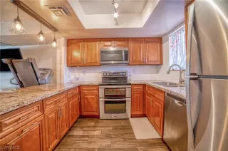 Photo #4: 2510997 Listing