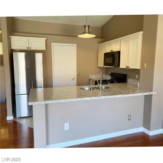 Photo #3: 2511028 Listing 