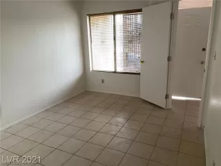Photo #6: 2511074 Listing