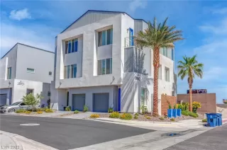 More Details about MLS # 2511076 : 2860 BLUE KEY COURT 1