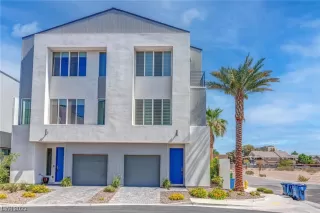 Photo #1: 2511076 Listing