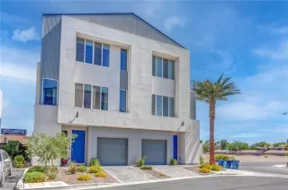 Photo #2: 2511076 Listing