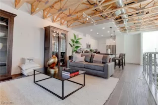 Photo #6: 2511076 Listing