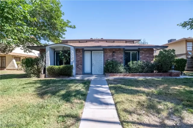 MLS: 2511099 Condo For Sale