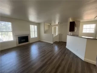 Photo #2: 2511104 Listing 