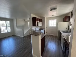 Photo #4: 2511104 Listing 