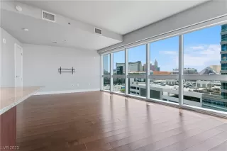 Photo #5: 2511139 Listing 