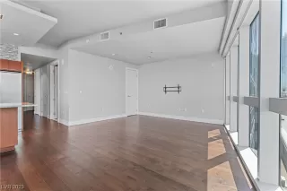 Photo #6: 2511139 Listing 