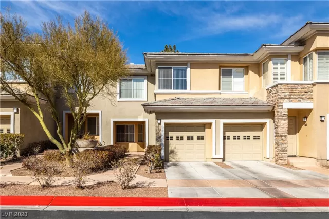 MLS: 2511152 Condo For Sale