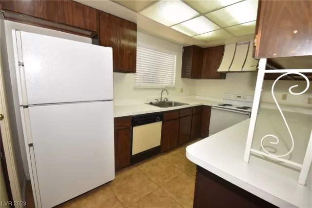 MLS: 2511162 Condo For Sale