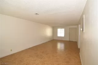 Photo #3: 2511162 Listing 