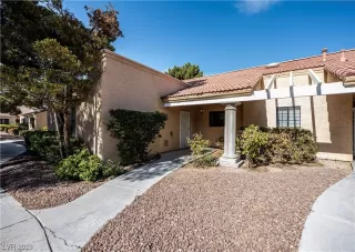 Photo #1: 2511214 Listing