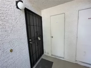 Photo #4: 2511225 Listing 