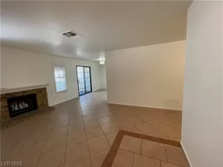 Photo #5: 2511225 Listing 