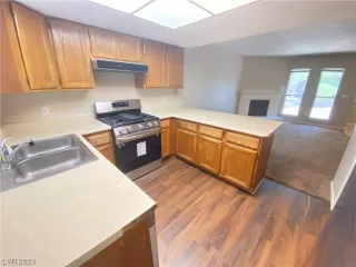 Photo #5: 2511228 Listing