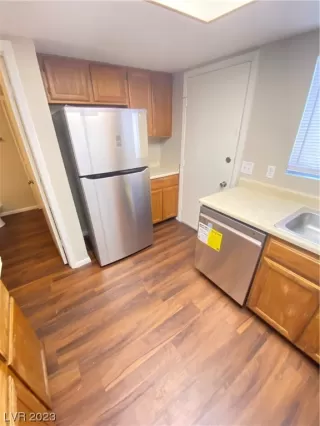 Photo #6: 2511228 Listing