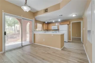 Photo #6: 2511233 Listing