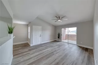 Photo #1: 2511236 Listing