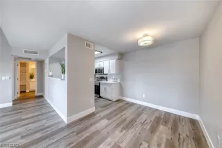 Photo #4: 2511236 Listing