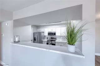 Photo #6: 2511236 Listing