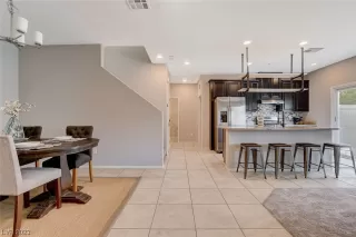 Photo #3: 2511244 Listing