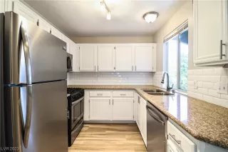 Photo #1: 2511256 Listing