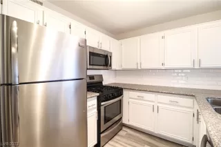 Photo #2: 2511256 Listing