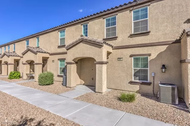 MLS: 2511268 Condo For Sale