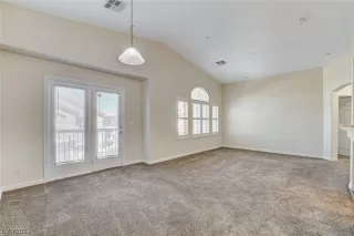 Photo #4: 2511269 Listing