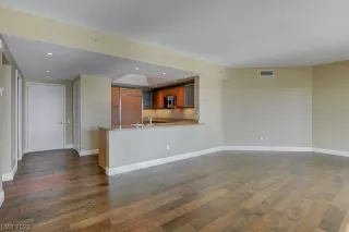 Photo #6: 2511270 Listing