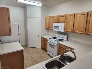 Photo #2: 2511275 Listing 