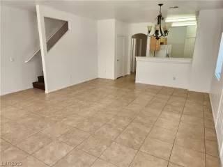 Photo #5: 2511275 Listing 