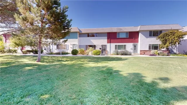 MLS: 2511282 Condo For Sale