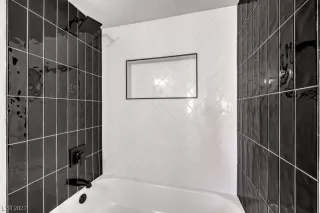 Photo #4: 2511283 Listing