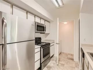 Photo #5: 2511306 Listing