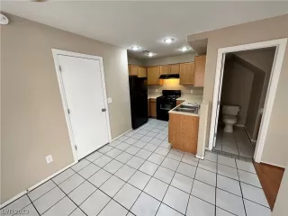 Photo #6: 2511315 Listing 