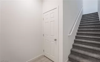 Photo #3: 2511330 Listing