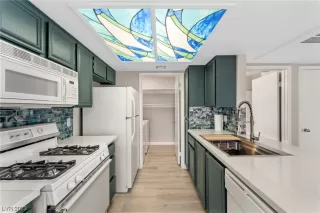 Photo #6: 2511336 Listing