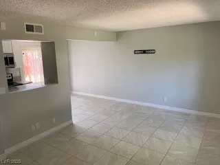 Photo #3: 2511386 Listing 