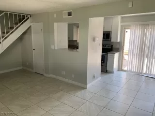 Photo #4: 2511386 Listing 