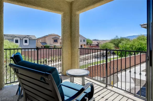 MLS: 2511389 Condo For Sale