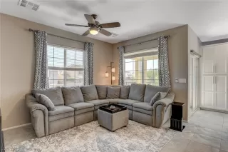 Photo #5: 2511389 Listing