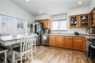 Photo #6: 2511424 Listing